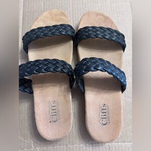 White Mountain Black and Tan Sandals